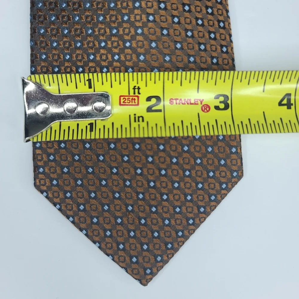 CROFT & BARROW Silk Brown Neck Tie.